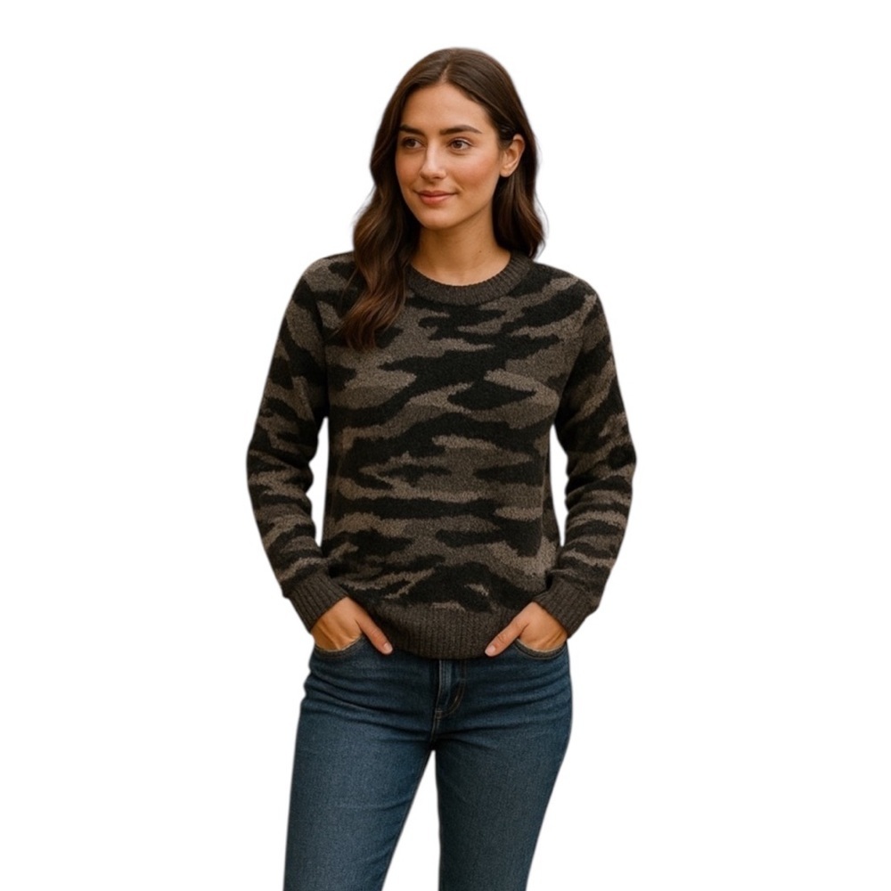 EUC Barefoot Dreams Women’s CozyChic Camo Pullover Sweater – oversized Sz XS